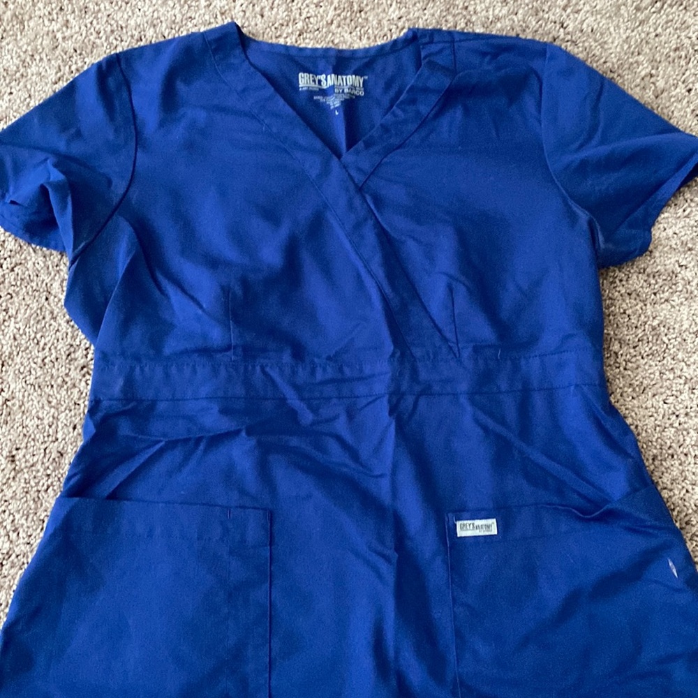 Scrub top
